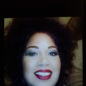 Meet your Posher, Ramona